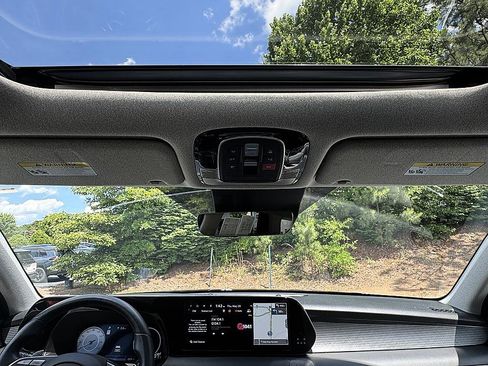 Used 2024 Hyundai Palisade Limited FWD image 19