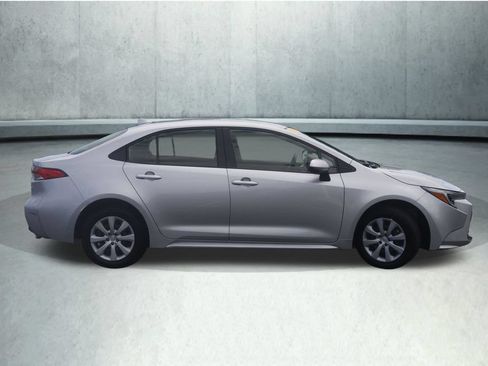 Used 2024 Toyota Corolla LE FWD image 12