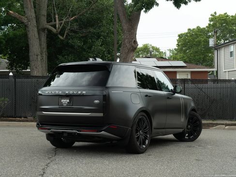 Used 2023 Land Rover Range Rover SE AWD/4WD image 7