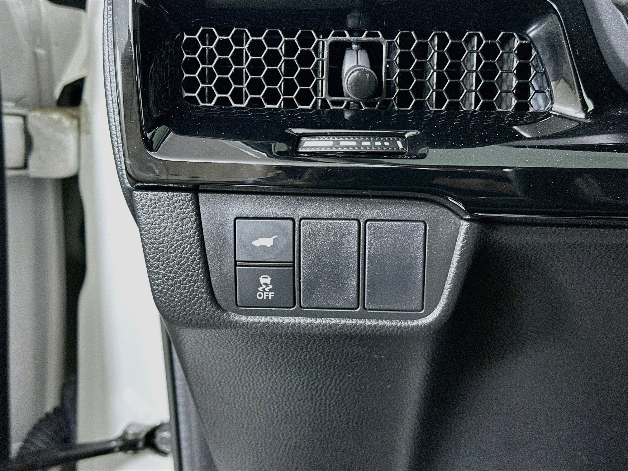 Used 2024 Honda CR-V EX-L image 17