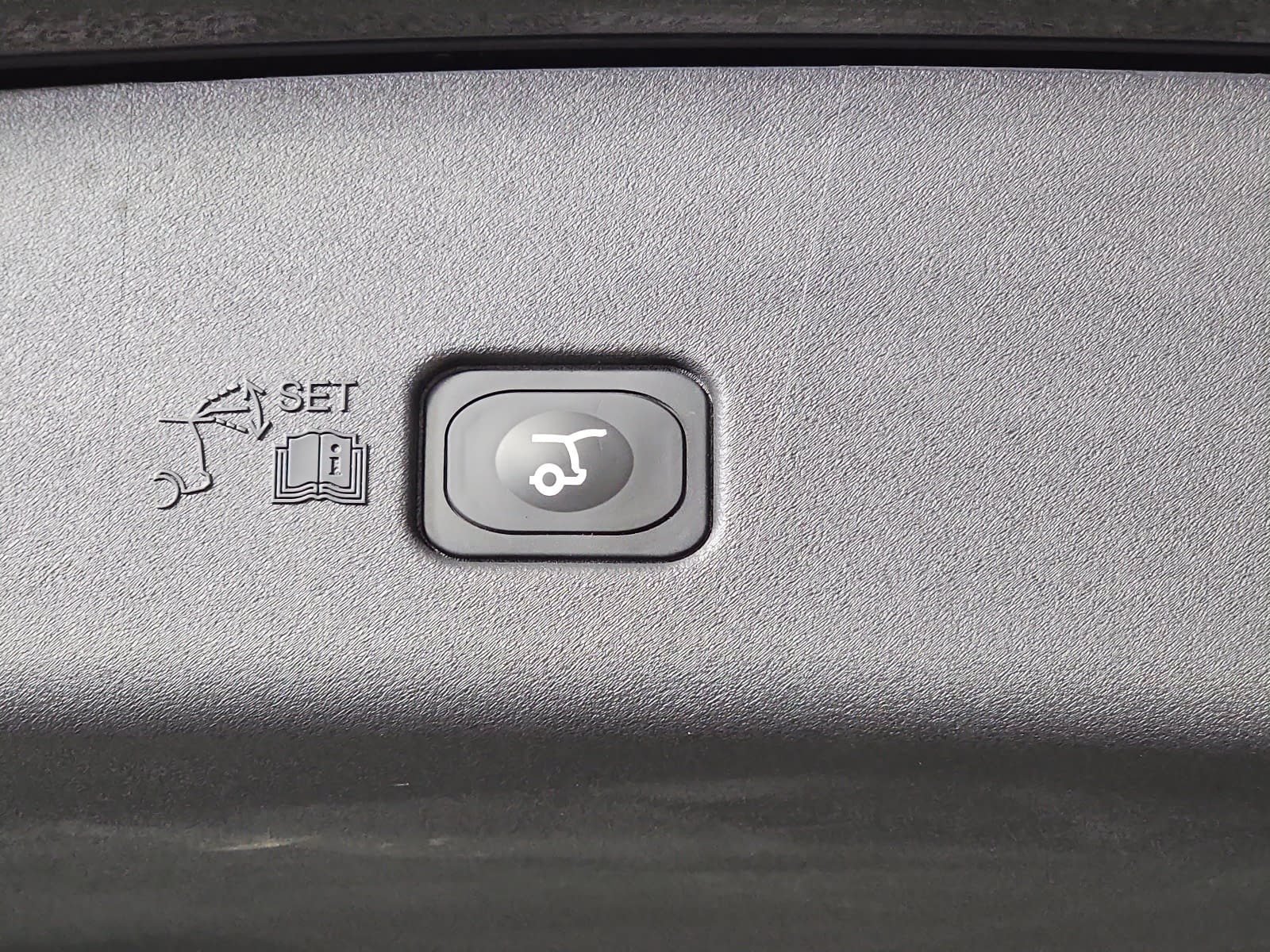 Used 2026 Lincoln Nautilus Premier w/ Equipment Group 102A AWD/4WD image 13