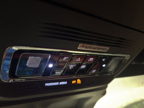 Used 2025 Lincoln Corsair Grand Touring w/ Equipment Group 302A image 28