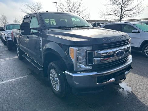 Used 2019 Ford F250 XLT image 1