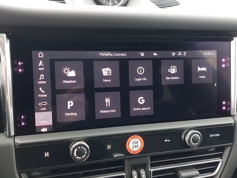 Certified 2026 Porsche Macan AWD/4WD image 24