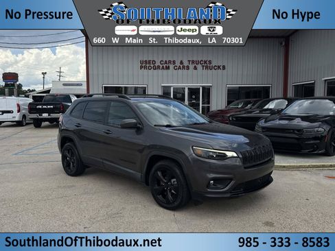 Used 2021 Jeep Cherokee Latitude Plus FWD image 1