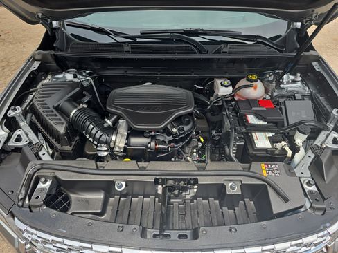 Used 2023 GMC Acadia Denali w/ Denali Ultimate Package FWD image 32