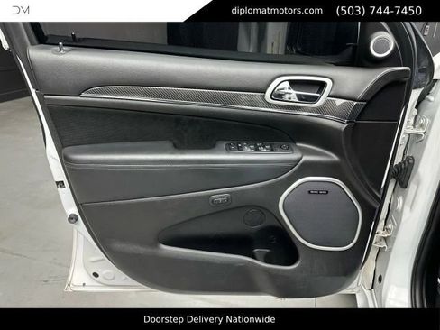 Used 2020 Jeep Grand Cherokee SRT AWD/4WD image 23