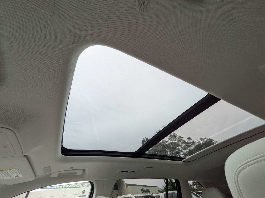 Used 2025 Buick Enclave Avenir AWD/4WD image 21