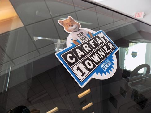 Certified 2024 Jeep Gladiator Rubicon w/ Technology Group image 33