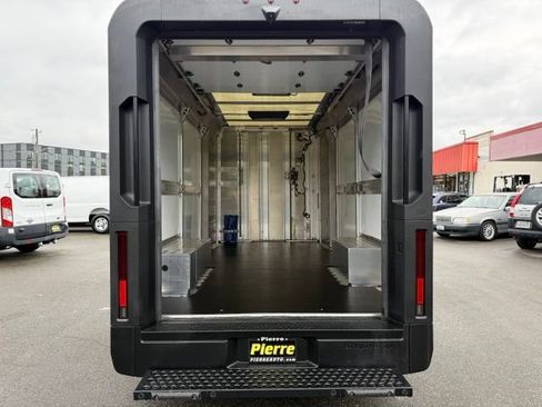 Used 2024 Chevrolet Brightdrop 600 w/ Commercial Equipment Package AWD/4WD image 4