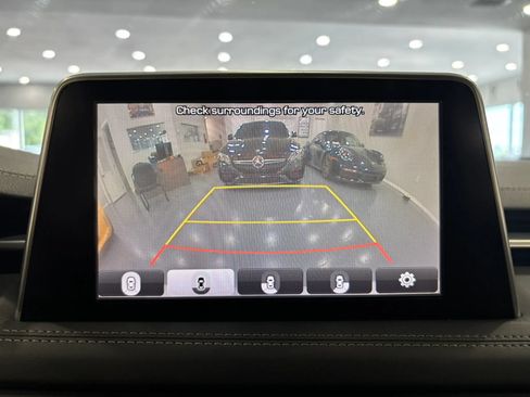 Used 2020 Genesis G70 2.0T w/ Prestige Package RWD image 36