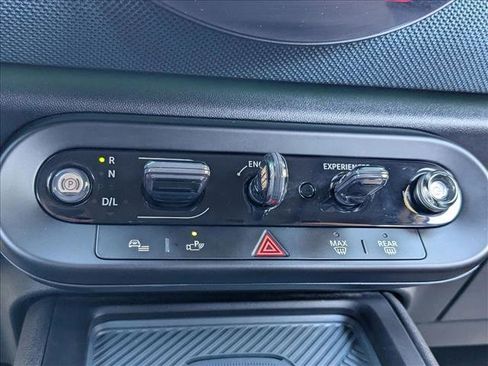 Used 2025 MINI Cooper Countryman S w/ Comfort Package Max image 9