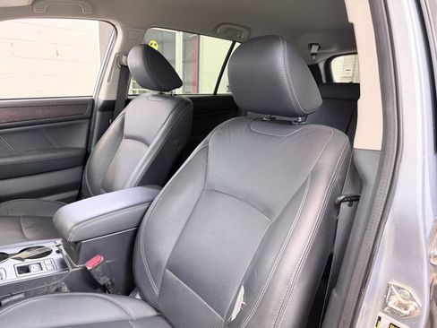 Used 2019 Subaru Outback 2.5i Limited AWD/4WD image 16