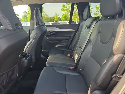 Used 2024 Volvo XC90 B5 Core image 25