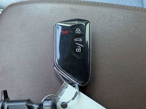 Used 2023 Volkswagen ID.4 Pro RWD image 41