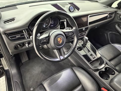 Used 2024 Porsche Macan AWD/4WD image 4