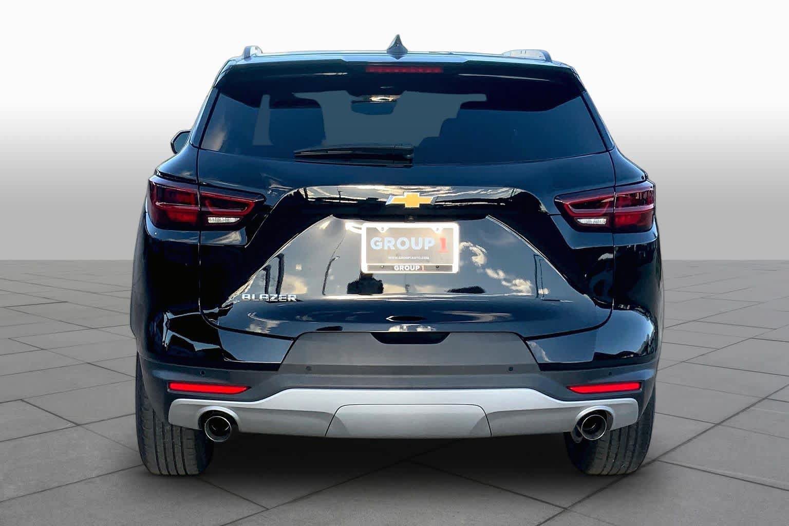 Used 2024 Chevrolet Blazer LT w/ Convenience Package FWD image 5