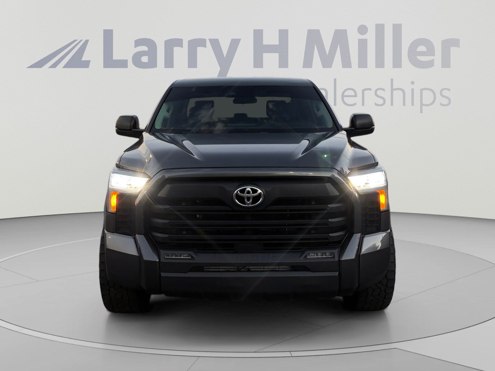 Used 2024 Toyota Tundra SR5 AWD/4WD image 8
