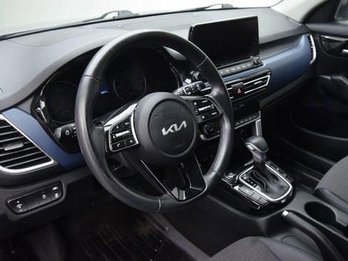 Used 2022 Kia Seltos Nightfall Edition image 15