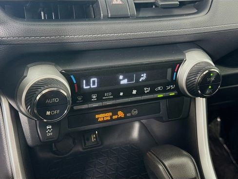 Certified 2019 Toyota RAV4 XLE AWD/4WD image 15