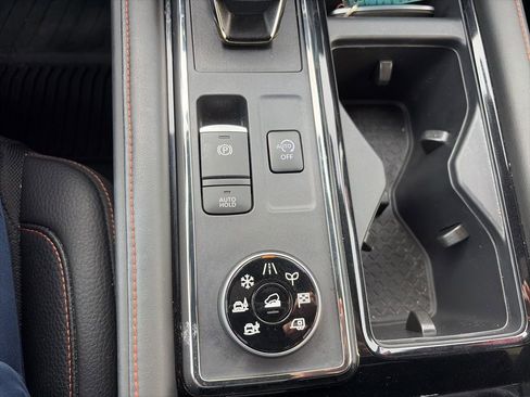 Certified 2025 Nissan Pathfinder Rock Creek image 18