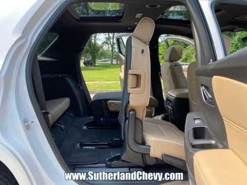 Used 2022 Chevrolet Traverse Premier AWD/4WD image 45