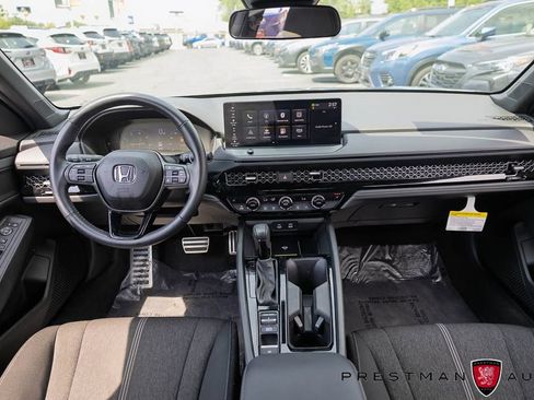 Used 2025 Honda Accord Sport image 31