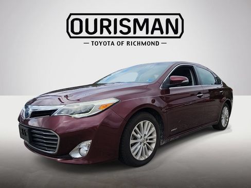 Used 2014 Toyota Avalon Limited w/ Technology Package FWD image 3