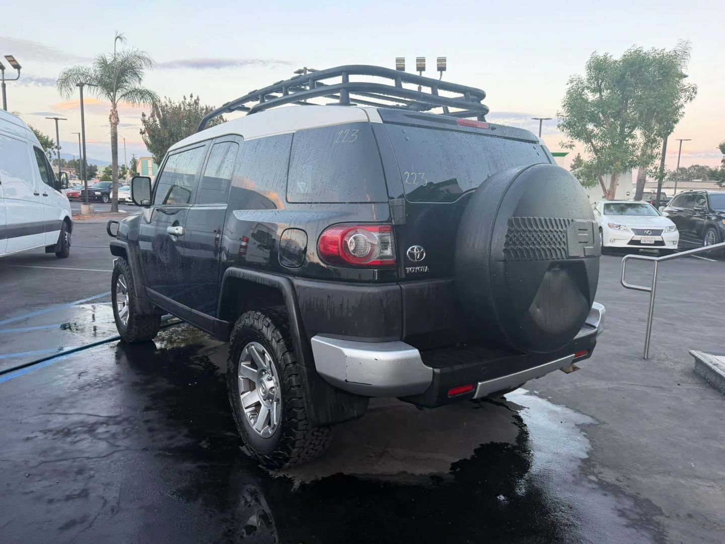 Used 2014 Toyota FJ Cruiser 4WD w/ Upgrade Package image 8