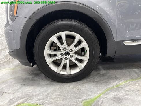 Used 2020 Kia Telluride LX image 29