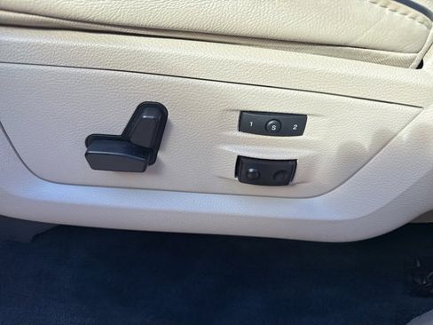 Used 2018 RAM 1500 Limited image 11