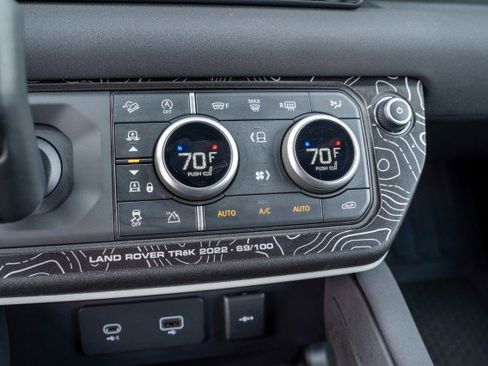 Used 2023 Land Rover Defender 110 S image 30