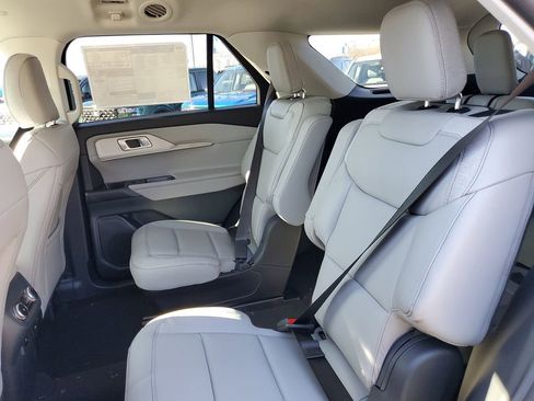 New 2026 Ford Explorer Active w/ Active Comfort Package AWD/4WD image 31