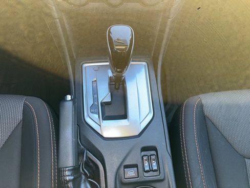 Used 2019 Subaru Crosstrek 2.0i Premium image 14