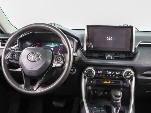 Used 2024 Toyota RAV4 XLE FWD image 17