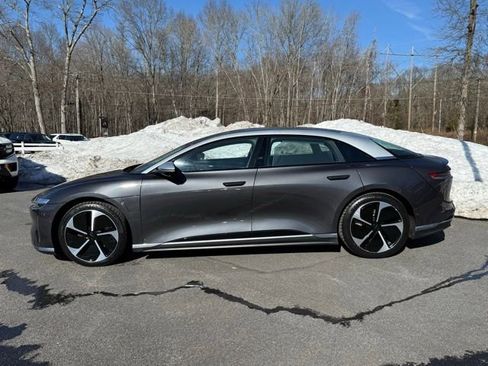 Used 2023 Lucid Air Grand Touring image 3
