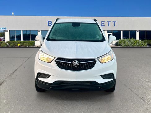 Used 2022 Buick Encore Preferred w/ Safety Package AWD/4WD image 2