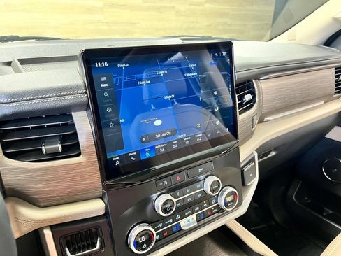 Used 2024 Ford Expedition Limited RWD image 16