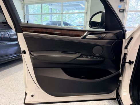 Used 2016 BMW X3 sDrive28i image 17