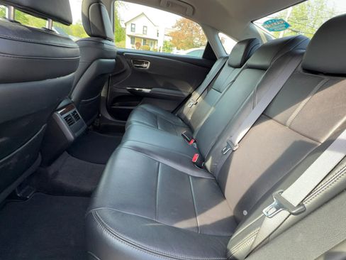 Used 2013 Toyota Avalon XLE Touring FWD image 16