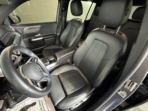 Used 2022 Mercedes-Benz GLB 250 4MATIC image 23
