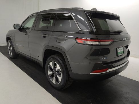 Used 2023 Jeep Grand Cherokee 4WD 4xe image 5