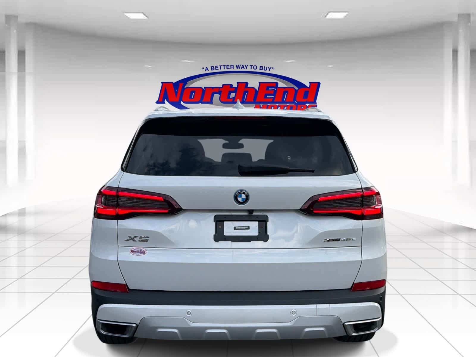 Used 2023 BMW X5 xDrive45e w/ Parking Assistance Package AWD/4WD image 4
