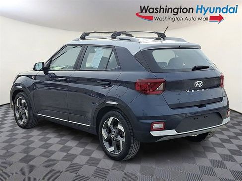 Certified 2023 Hyundai Venue Limited image 4