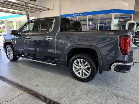 Used 2021 GMC Sierra 1500 SLT w/ SLT Premium Plus Package AWD/4WD image 5