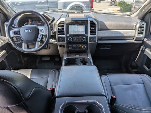 Used 2018 Ford F350 Lariat w/ Lariat Ultimate Package AWD/4WD image 28