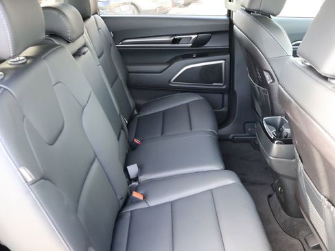 New 2025 Kia Telluride LX FWD image 15