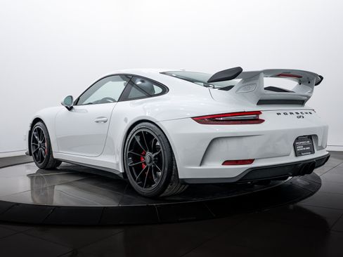 Certified 2018 Porsche 911 GT3 image 3