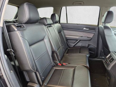 Used 2021 Volkswagen Atlas SE FWD image 17