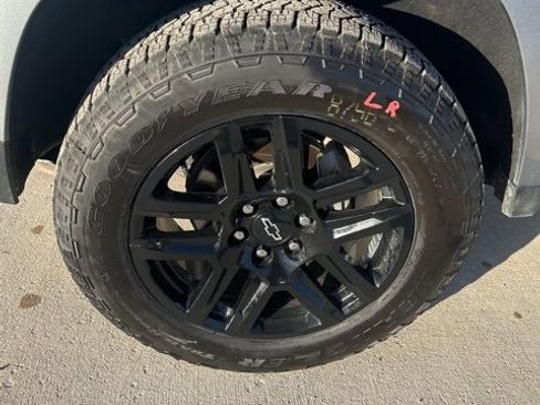 Used 2023 Chevrolet Colorado W/T w/ WT Convenience Package II image 11